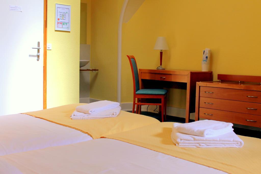 Le Cenacle Hotel Geneva Room photo